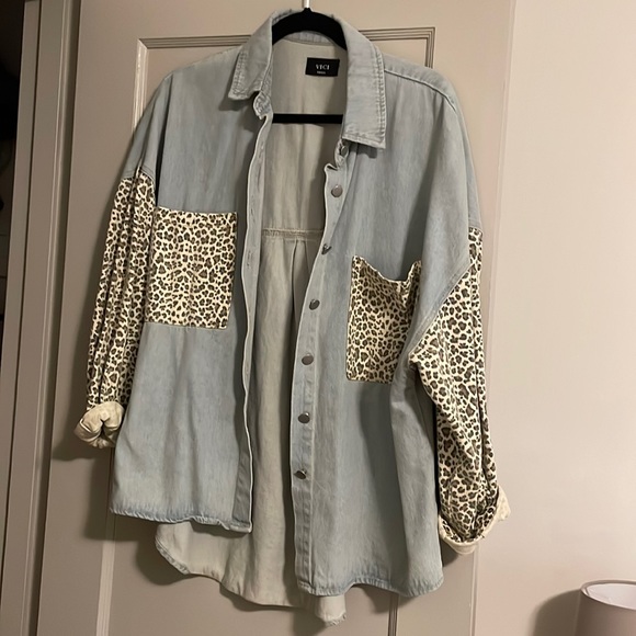 Vici denim shirt/jacket leopard print - Picture 1 of 3
